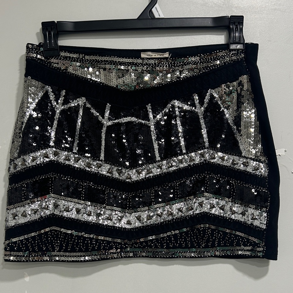 Tea 'N' Rose Black Silver Sequin Beaded Chevron Mini Skirt L - Eras Tour Outfit